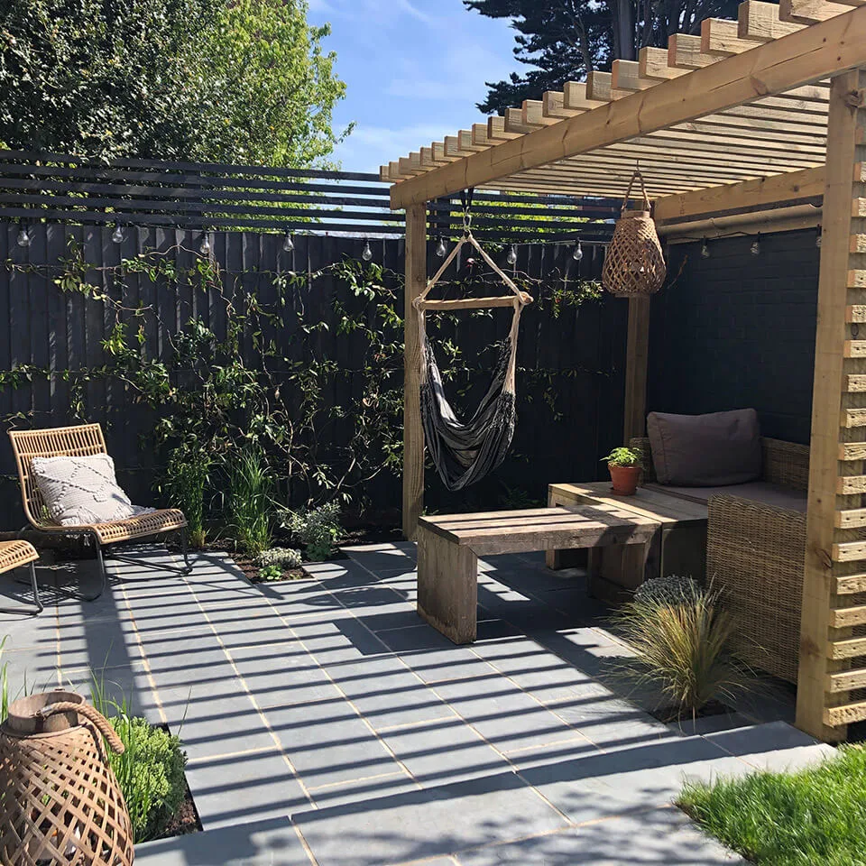 Sarah Abbott Gardens - A private and lush garden design